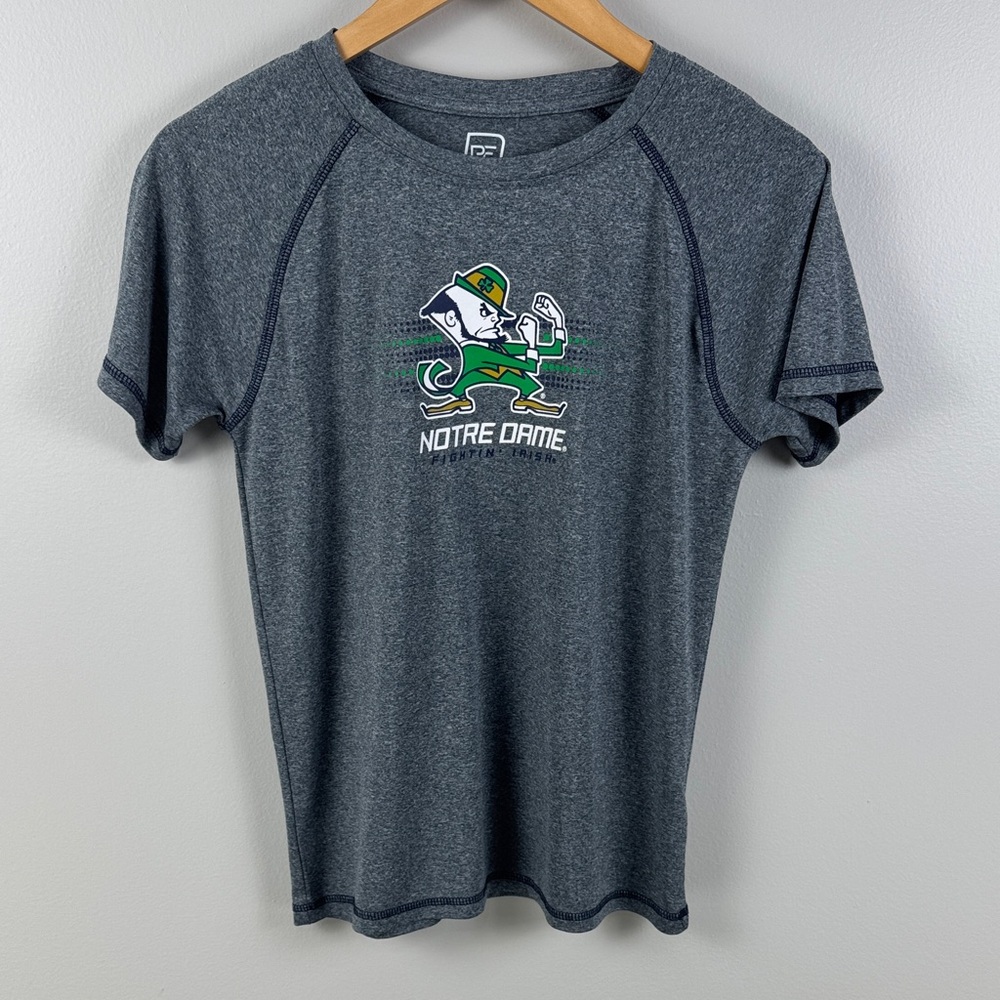 ✨3/$25✨ Gray Notre Dame Boys Graphic T-Shirt - L